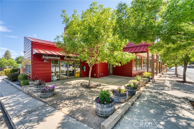 3720 Main Street, Kelseyville