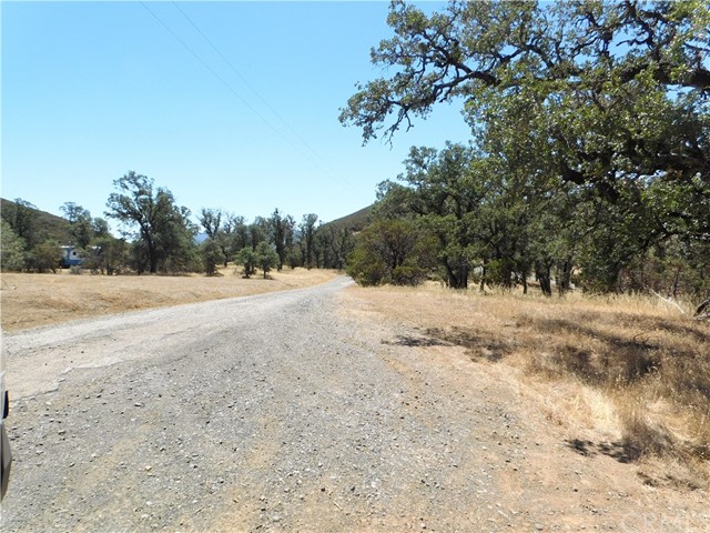 997 Watertrough Rd, Clearlake Oaks