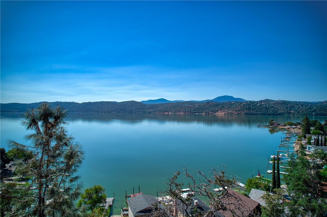 11663 Lakeshore Drive, Clearlake