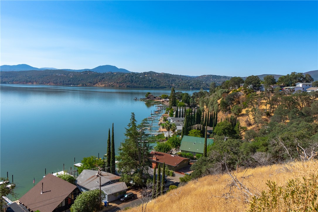 11663 Lakeshore Drive, Clearlake