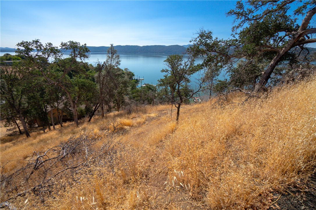 11663 Lakeshore Drive, Clearlake