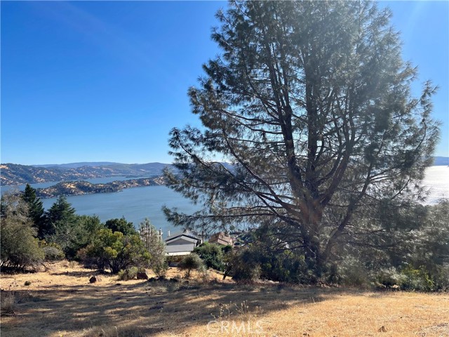 8187 N. Heights Dr., Kelseyville