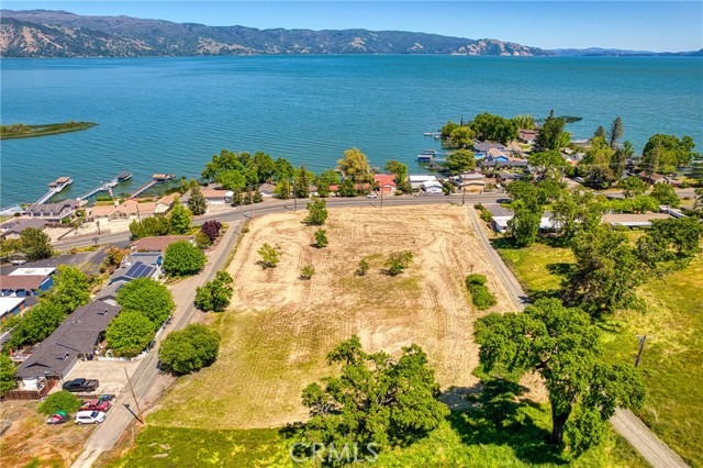 3985 Lakeshore Boulevard, Lakeport