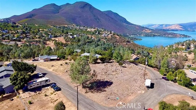 5010 Larkspur Way, Kelseyville