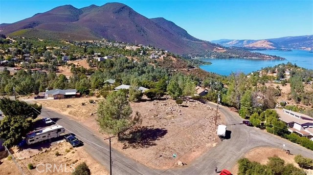 5010 Larkspur Way, Kelseyville