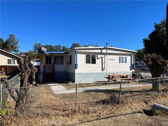 14300 Robinson Avenue, Clearlake