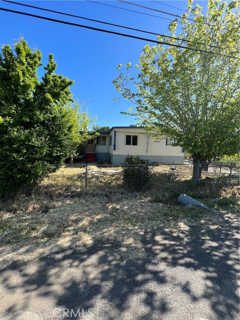 14300 Robinson Avenue, Clearlake