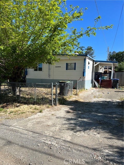 14300 Robinson Avenue, Clearlake