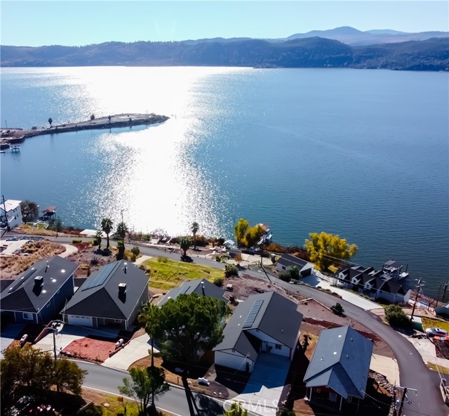 11911 Lakeshore Drive, Clearlake