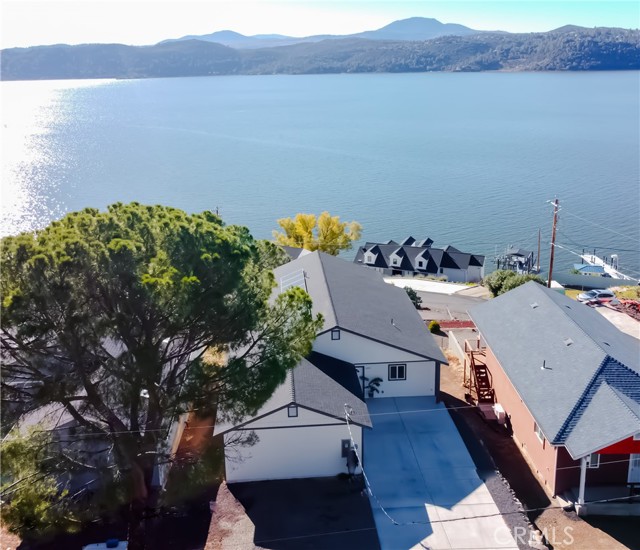 11911 Lakeshore Drive, Clearlake