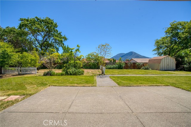 8521 Paradise Valley Boulevard, Lucerne