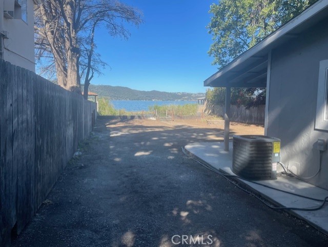 14135 Lakeshore Drive, Clearlake