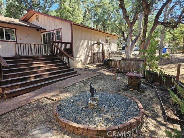 5532 Pine Avenue, Clearlake