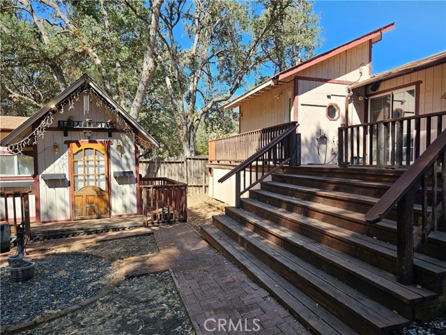 5532 Pine Avenue, Clearlake