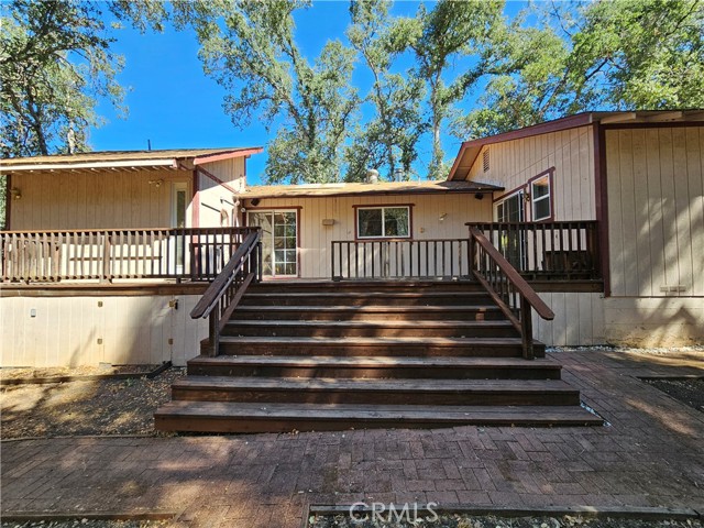 5532 Pine Avenue, Clearlake