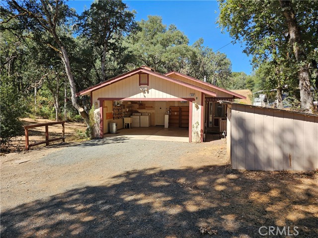 5532 Pine Avenue, Clearlake