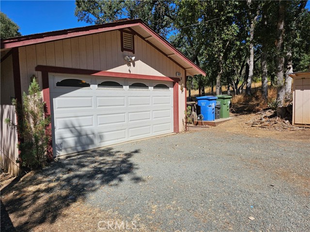 5532 Pine Avenue, Clearlake