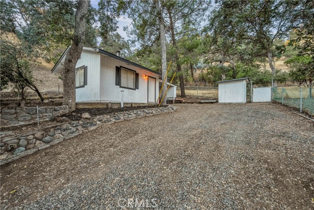 9859 Crestview Drive, Clearlake